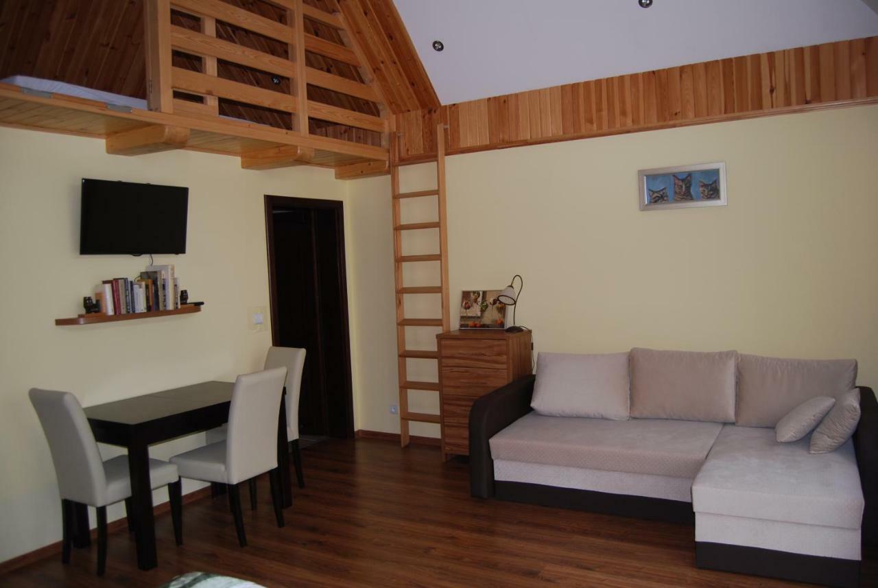 Villa Jura Pokoje Goscinne Zarki Exterior foto
